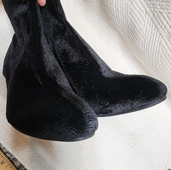 Unisa Caytea black printed velvet booties. Women's size 9.5. - Picture 13 of 16